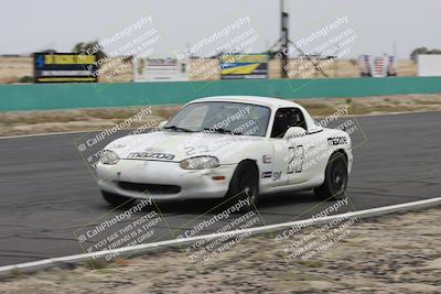 media/Jun-01-2025-CalClub SCCA (Sun) [[eae223c5dd]]/Group 5/Race (Front Straight)/